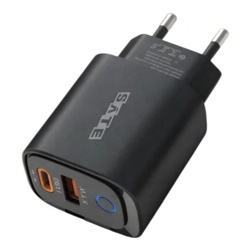 Adaptador cargador SATE A-CC1204 compacto con puertos USB y Tipo C