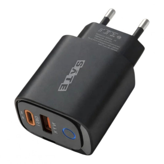Adaptador cargador SATE A-CC1204 compacto con puertos USB y Tipo C